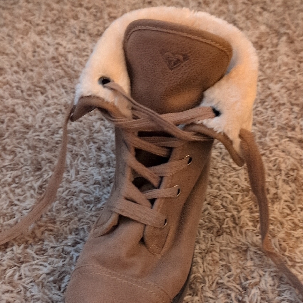 Roxy Tan Lace-Up Boots with White Trim